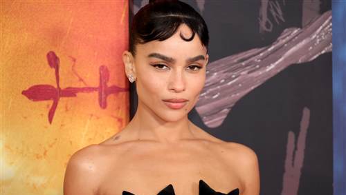 Zoë Kravitz 澄清因肤色遭《黑暗骑士：黎明升起》团队拒绝面试猫女事件（UPDATE）