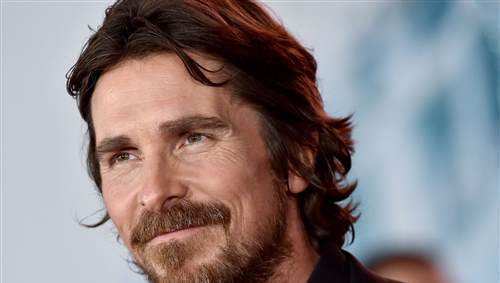 Christian Bale 主演 Marvel 电影《雷神索尔 4》反派角色最新片场照曝光