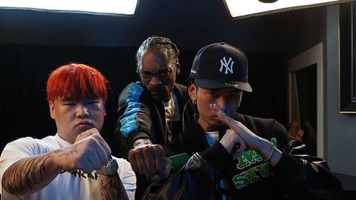 Higher Brothers 联手 Snoop Dogg 打造全新单曲《Friends & Foes》