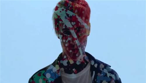 Skrillex & Diplo Featuring Justin Bieber《Where Are Ü Now》单曲 MV