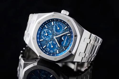 Audemars Piguet 携手 John Mayer 推出全新 Royal Oak Perpetual Calendar 联名表款