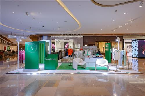 Sporty & Rich 中国首家限时快闪店登陆上海