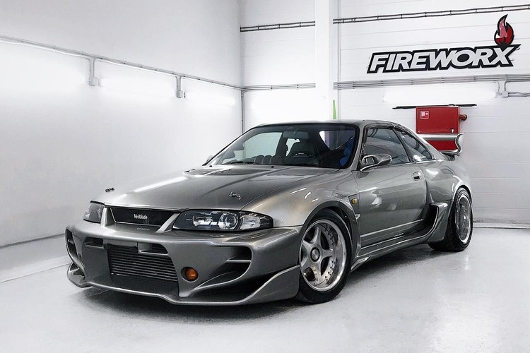 极罕有定制 1995 年 Nissan Skyline GT-R R33 Veilside Combat Evolution 开放出售