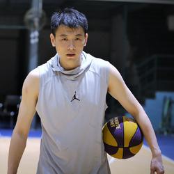 周鲁男