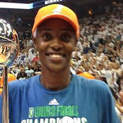 西尔维娅-福尔斯