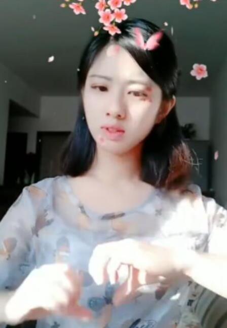 罗嫣