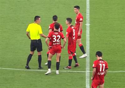 1-1！2-1！0-5！中超一夜综述：海港爆冷，三镇绝杀，深圳队惨败