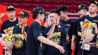 再见桑普森！辽篮接近签下NBA2.18米中锋，杨鸣盛赞俱乐部大手笔